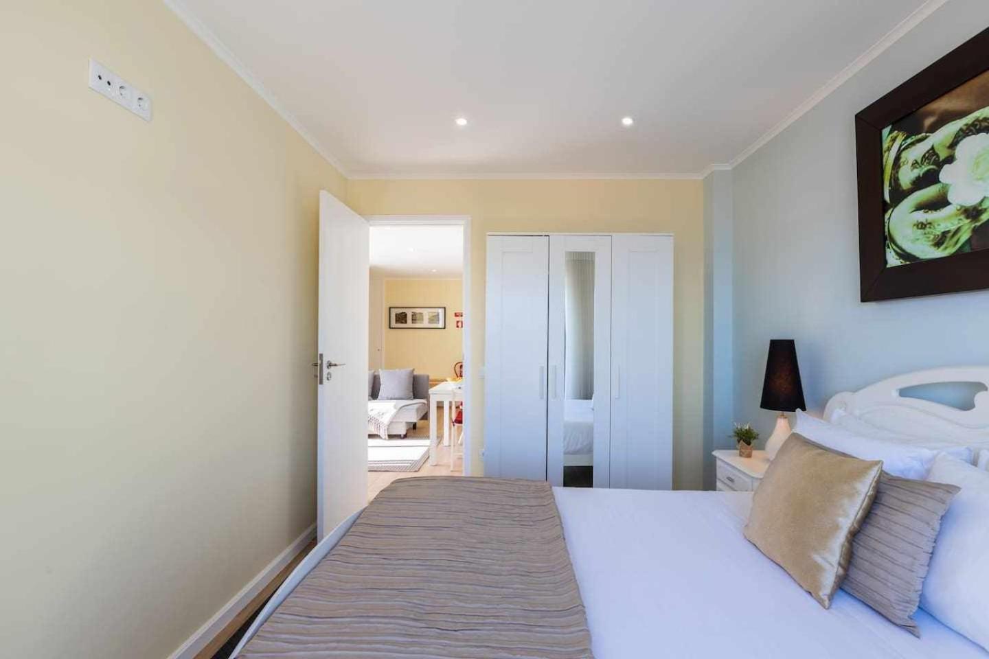 Vista Mare Beach Apartments By Destiny Houses Cortegaça Esterno foto